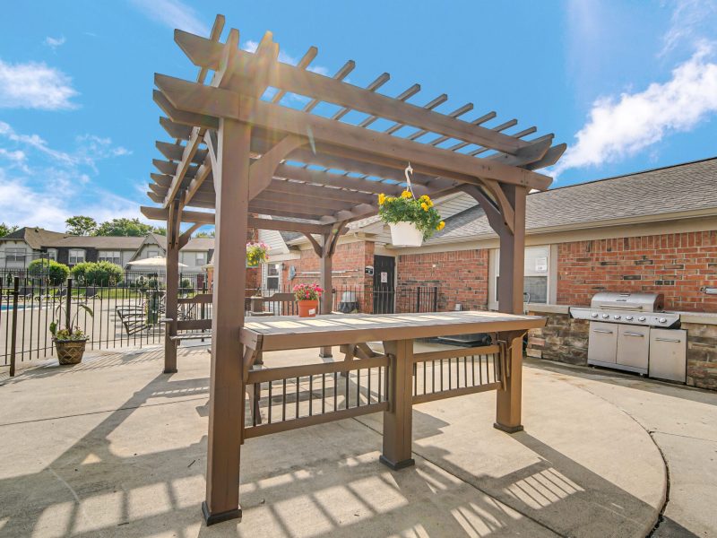 TGM Avalon Lake Apartments Grilling Area